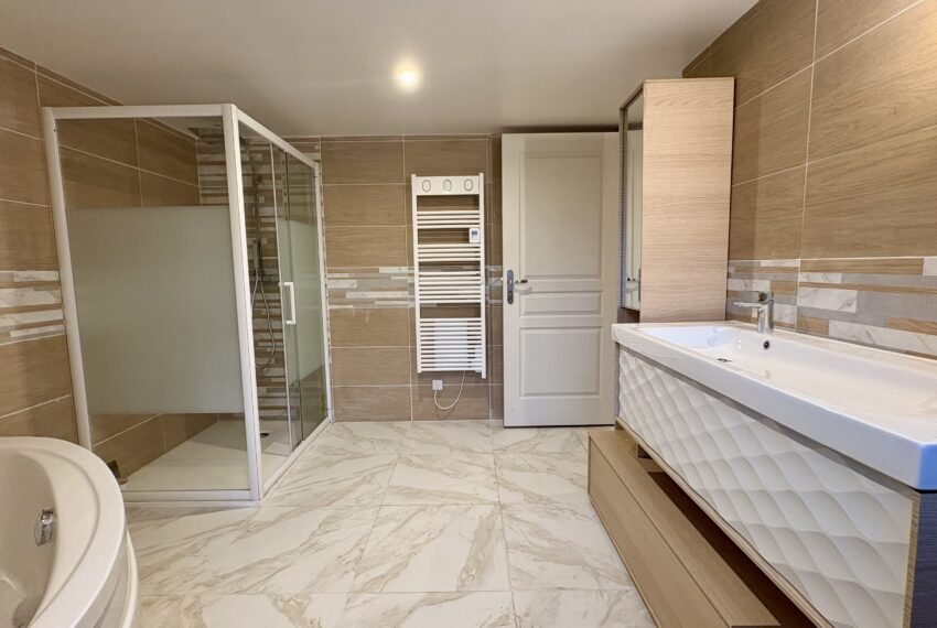 photo_f28795c9a0d1dd0f5ff5c14b272fe3a6