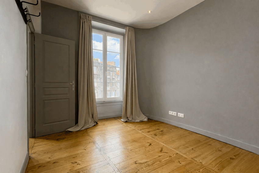 Chambre retouchée
